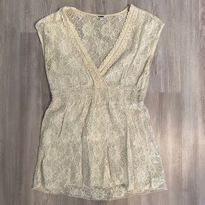 Kismet empire waist lace top size XS